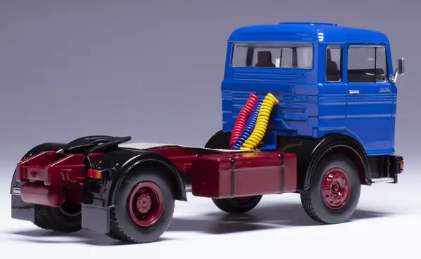 Mercedes-Benz Mercedes-Benz LPS 1632 Tractor 4x2 1970 - 1:43 - IXO Models Mercedes-Benz Mercedes-Benz LPS 1632 Tractor 4x2 1970 - 1:43 - IXO Models