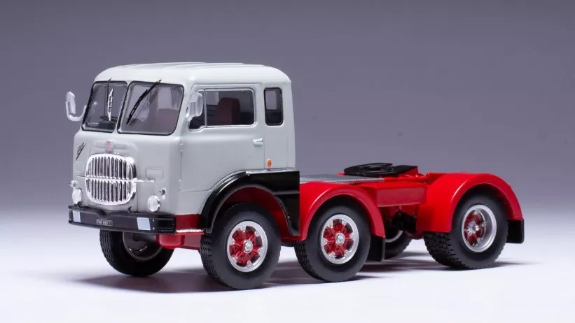 Fiat 690 1960 IXO Camion D'autrefois 1/43, Miniature Zamac En Boîte