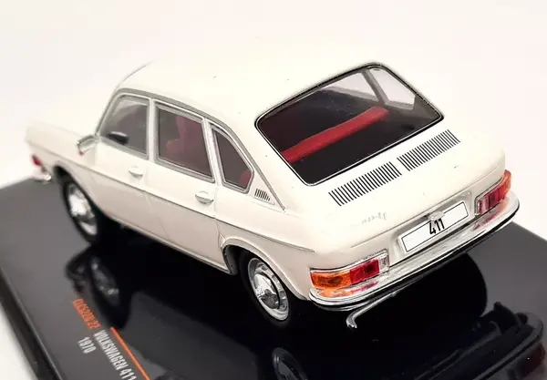Volkswagen VW 411 LE 1970 - 1:43 - IXO Models