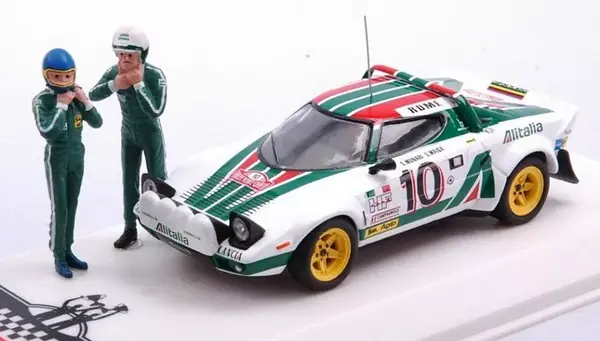 Lancia Lancia Stratos HF Alitalia #10 Winner Rally Monte Carlo 1979 (Night Version) + 2x Figure - 1:43 - IXO Models Lancia Lancia Stratos HF Alitalia #10 Winner Rally Monte Carlo 1979 (Night Version) + 2x Figure - 1:43 - IXO Models