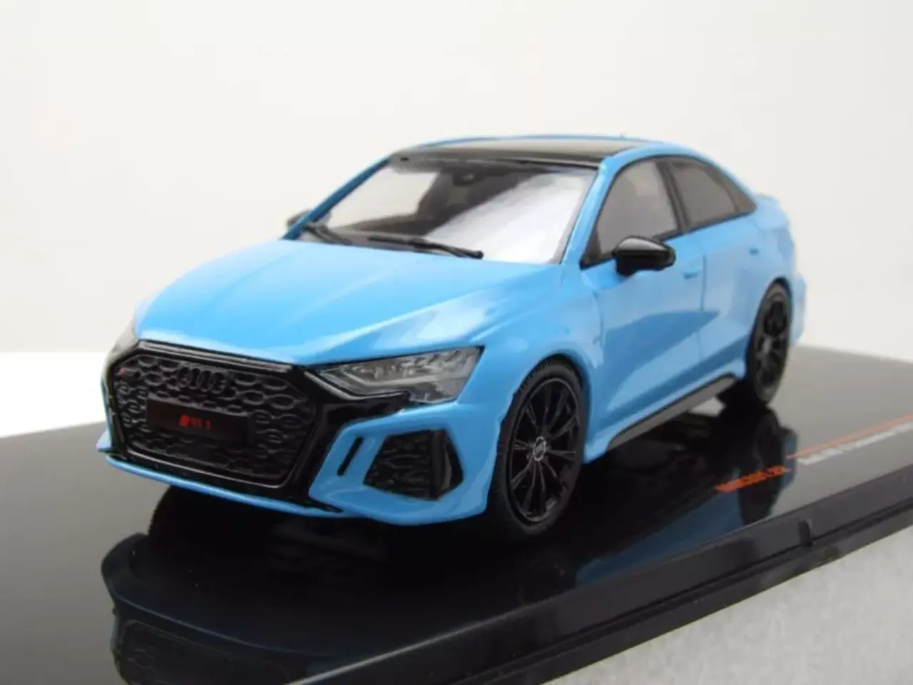Audi Audi RS3 Limousine (8Y) 2022 - 1:43 - IXO Models