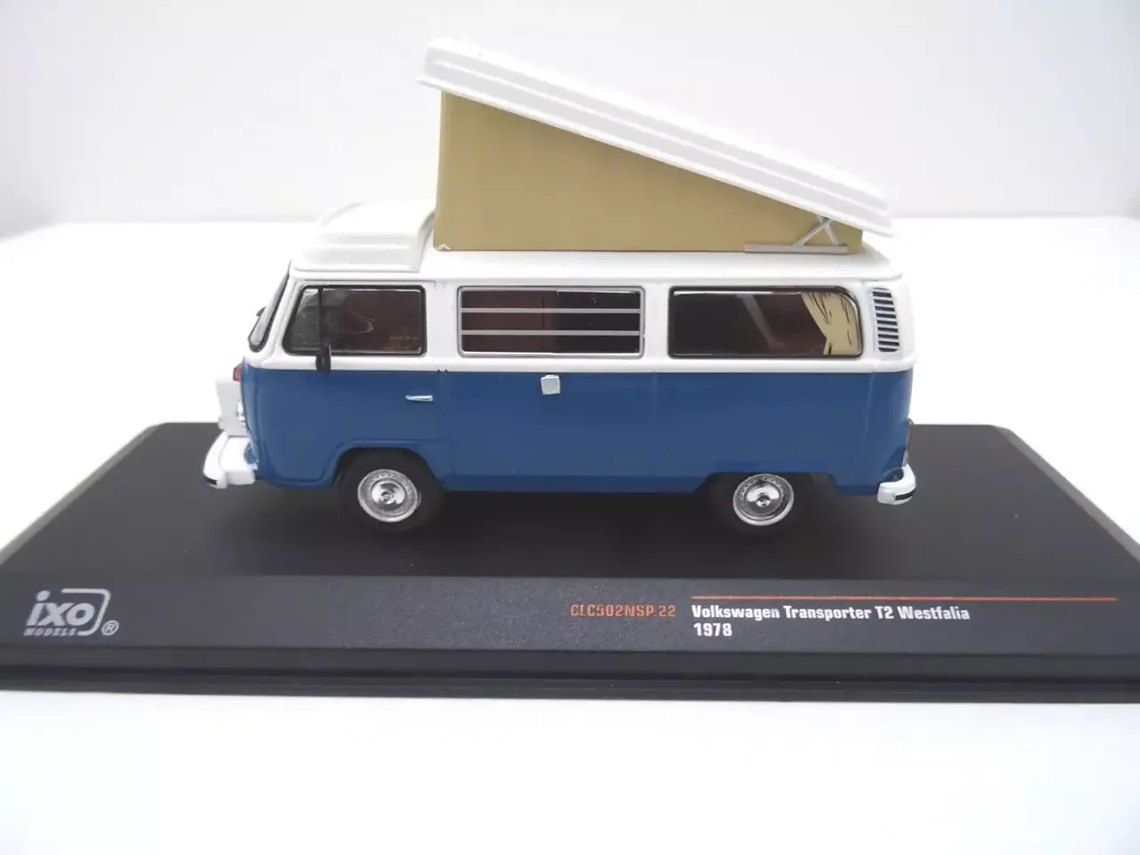 Volkswagen VW T2 Transporter Westfalia 1978 - 1:43 - IXO Models
