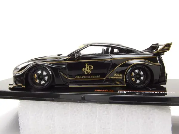Nissan Nissan 35GT-RR LB-Silhouette WORKS GT RHD JPS 2019 - 1:43 - IXO Models Nissan Nissan 35GT-RR LB-Silhouette WORKS GT RHD JPS 2019 - 1:43 - IXO Models