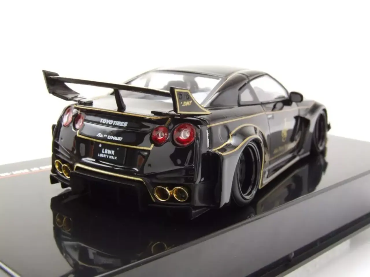Nissan Nissan 35GT-RR LB-Silhouette WORKS GT RHD JPS 2019 - 1:43 - IXO Models Nissan Nissan 35GT-RR LB-Silhouette WORKS GT RHD JPS 2019 - 1:43 - IXO Models