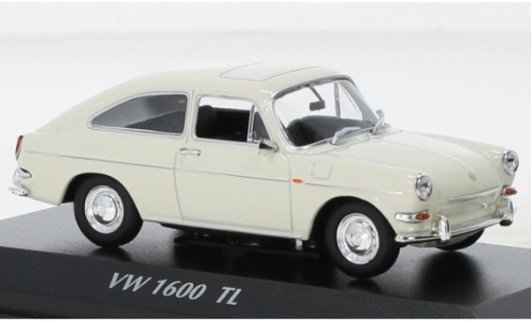 Volkswagen VW 1600 TL 1969 - 1:43 - IXO Models