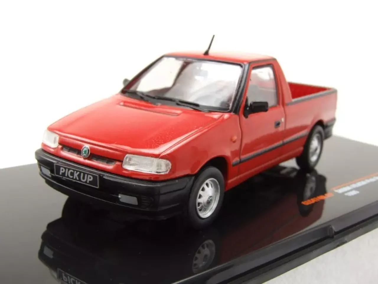 Skoda Skoda Felicia Pick Up 1995 - 1:43 - IXO Models Skoda Skoda Felicia Pick Up 1995 - 1:43 - IXO Models