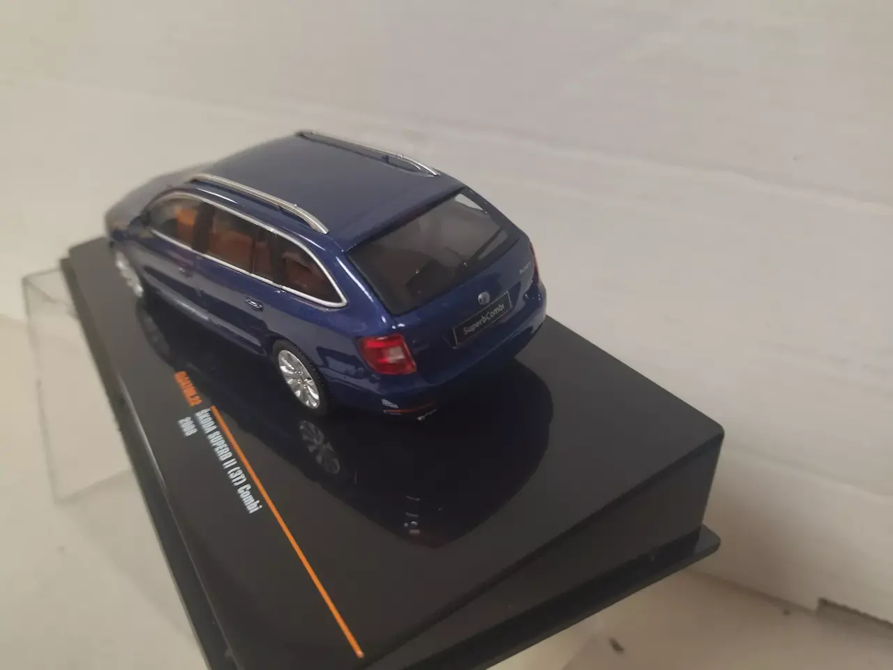 Skoda Skoda Superb II (3T) Combi 2008 - 1:43 - IXO Models Skoda Skoda Superb II (3T) Combi 2008 - 1:43 - IXO Models