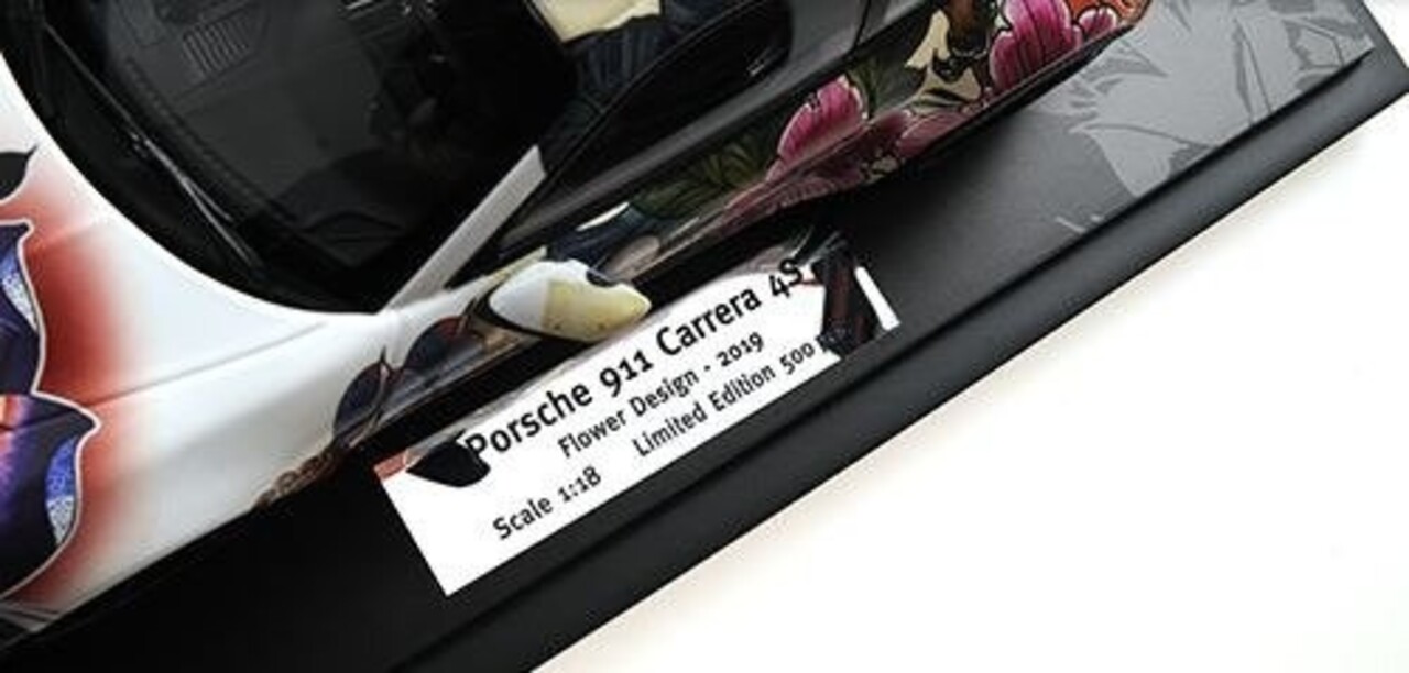 Porsche Porsche 911 Carrera 4S Flower Design 2019 - 1:18 - Minichamps