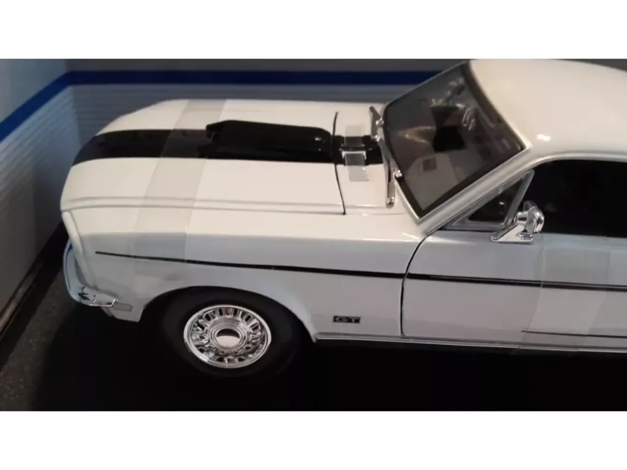 Ford Ford Mustang GT Cobra Jet 1968 - 1:18 - Maisto Ford Ford Mustang GT Cobra Jet 1968 - 1:18 - Maisto