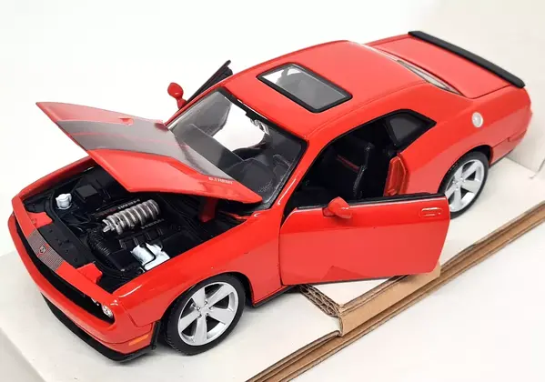 Dodge Dodge Challenger SRT 2008 - 1:24 - Maisto Dodge Dodge Challenger SRT 2008 - 1:24 - Maisto