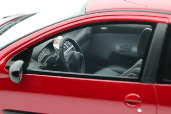 Peugeot Peugeot 206 S16 1999 - 1:18 - Otto Mobile Models Peugeot Peugeot 206 S16 1999 - 1:18 - Otto Mobile Models