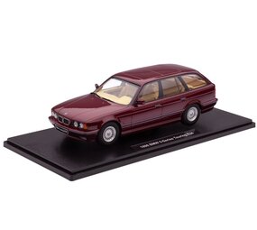 BMW BMW 5-Series Touring E34 1996 - 1:18 - Triple 9 Collection BMW BMW 5-Series Touring E34 1996 - 1:18 - Triple 9 Collection