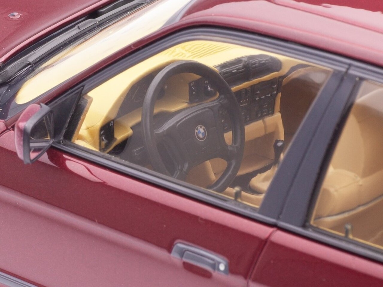 BMW BMW 5-Series Touring E34 1996 - 1:18 - Triple 9 Collection BMW BMW 5-Series Touring E34 1996 - 1:18 - Triple 9 Collection