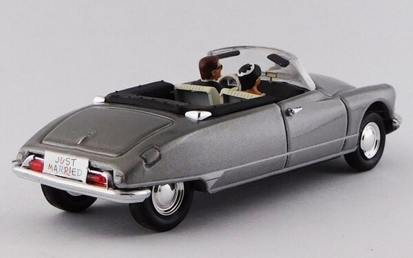 Citroen Citroen DS 19 Cabriolet 'Just Married' 1961 + 2 Figures - 1:43 - Rio