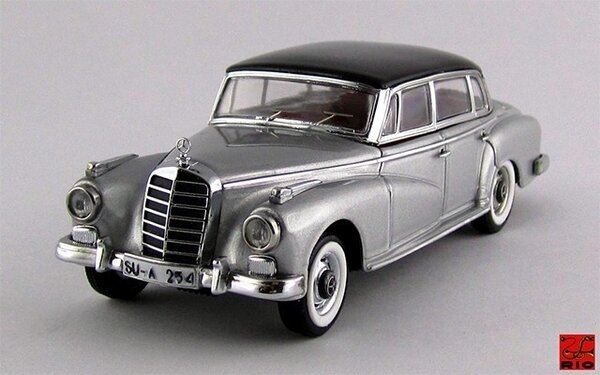 Mercedes-Benz Mercedes-Benz 'Adenauer' 1951 - 1:43 - Rio