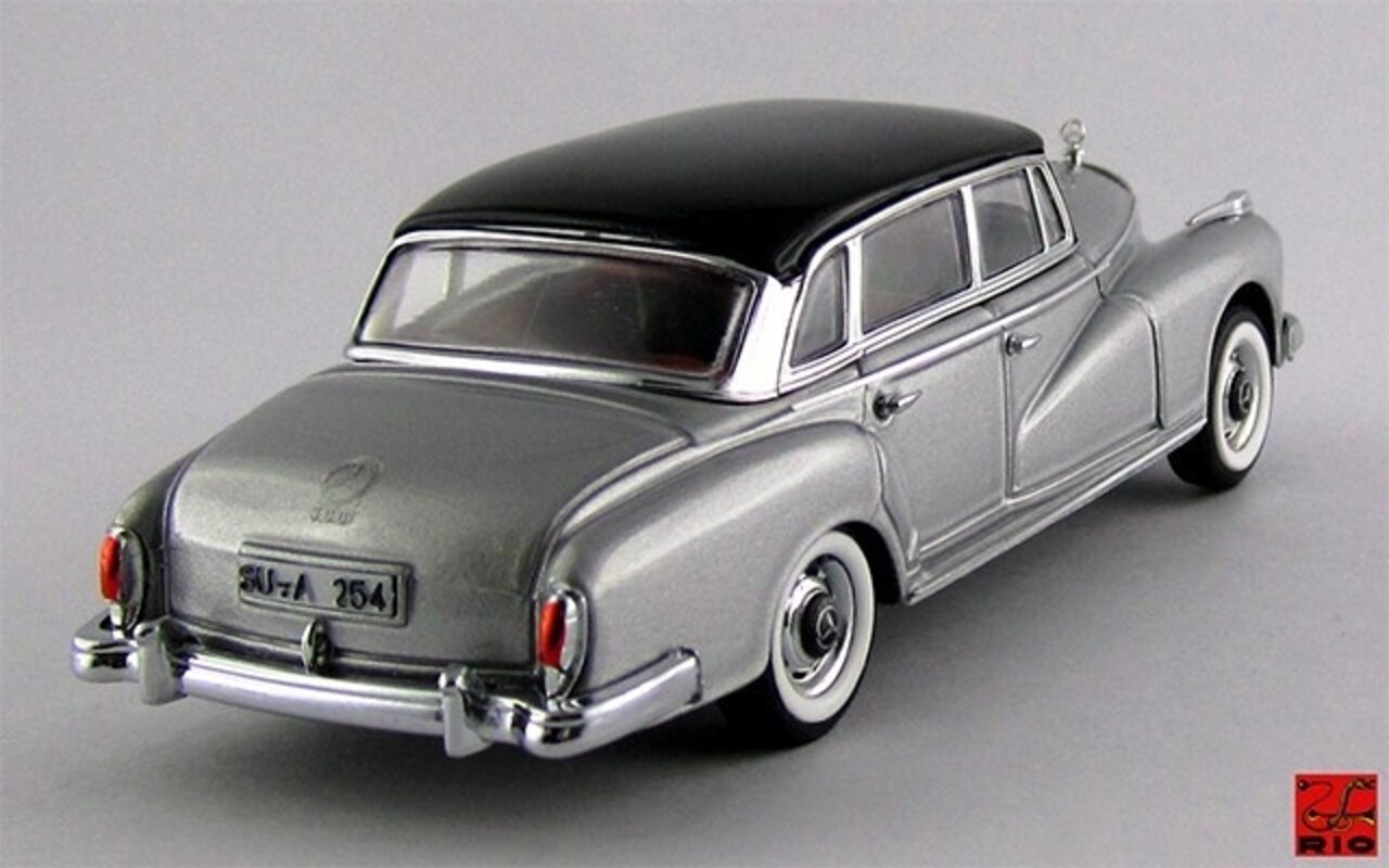 Mercedes-Benz Mercedes-Benz 'Adenauer' 1951 - 1:43 - Rio