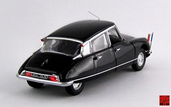 Citroen Citroen DS 21 Presidential Car 1974 'Giscard D'Estaing'  - 1:43 - Rio Citroen Citroen DS 21 Presidential Car 1974 'Giscard D'Estaing'  - 1:43 - Rio