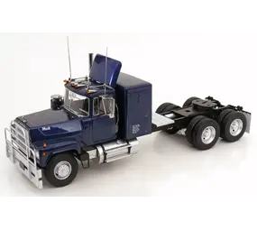 Kenworth Mack RL700L Tractor 6x4 1974 - 1:18 - Road Kings Kenworth Mack RL700L Tractor 6x4 1974 - 1:18 - Road Kings