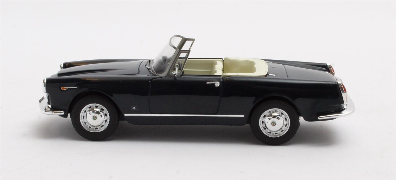Alfa Romeo Alfa Romeo 2600 Spider Cabriolet Open 1962-1965 - 1:43 - Matrix Scale Models