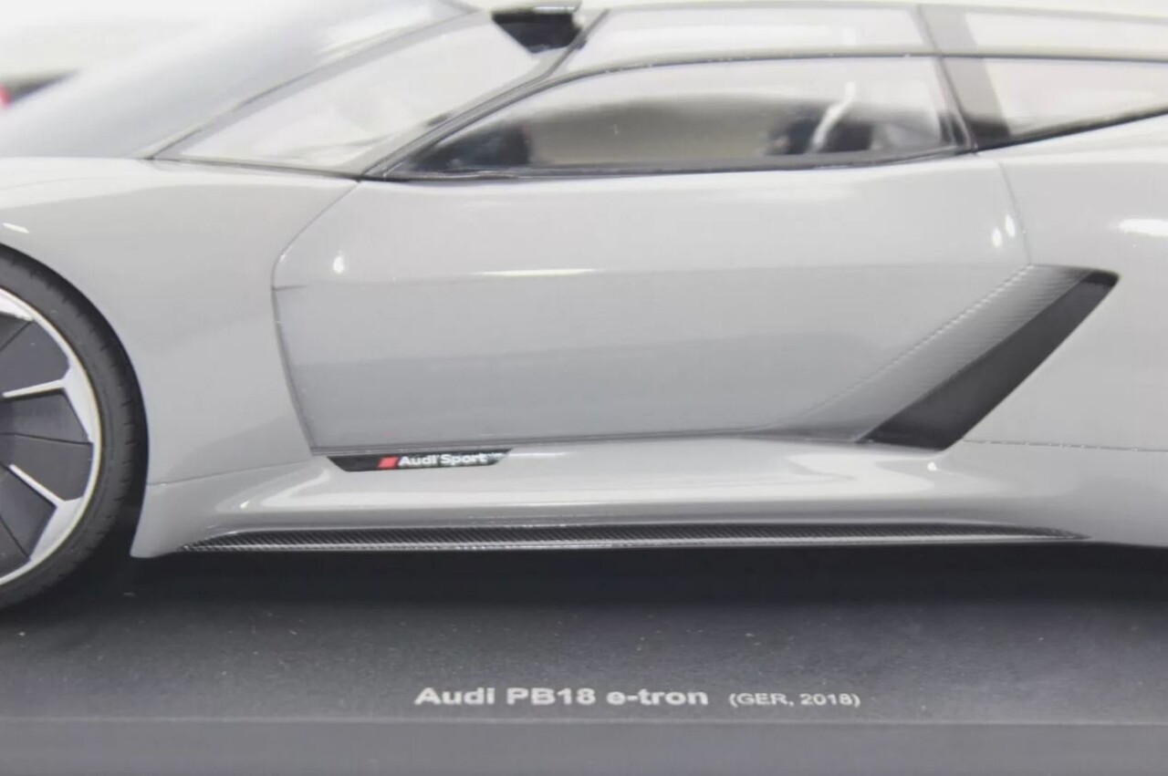 Audi Audi PB18 e-tron - 1:18 - Avenue 18 (by AutoCult)