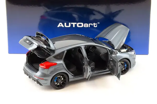 Ford Ford Focus RS 2016 - 1:18 - AUTOart