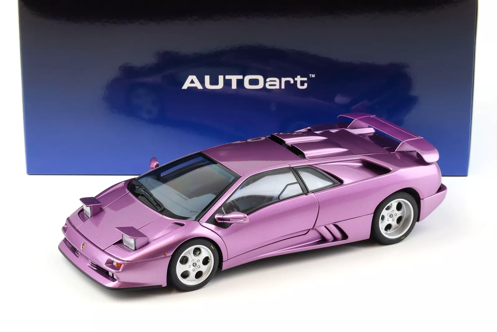 Lamborghini Diablo SE30 Jota - 1:18 - AUTOart - HMKT