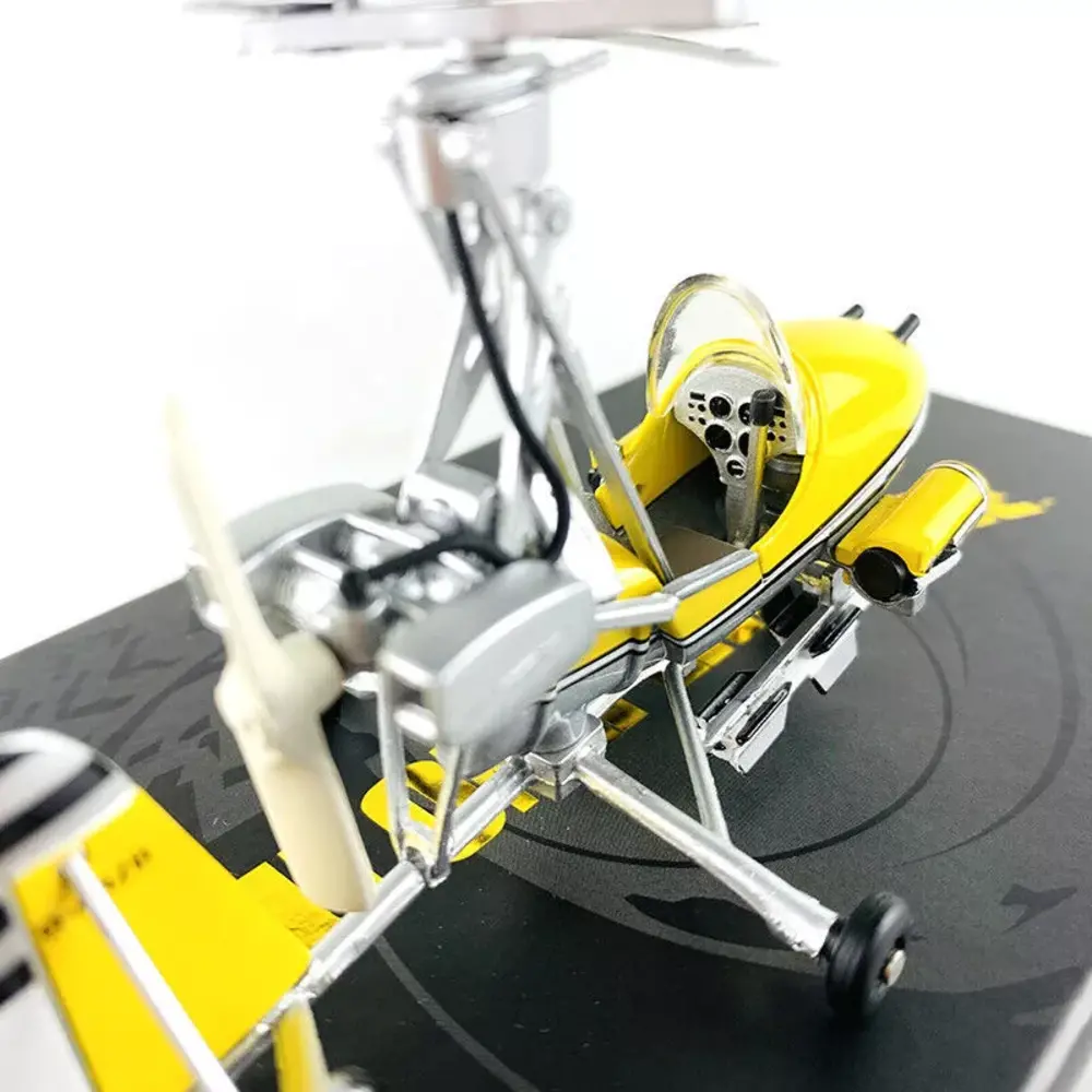 Gyrocopter Gyrocopter Little Nellie 1967 007 James Bond 'You Only Live Twice'  - 1:36  - Corgi