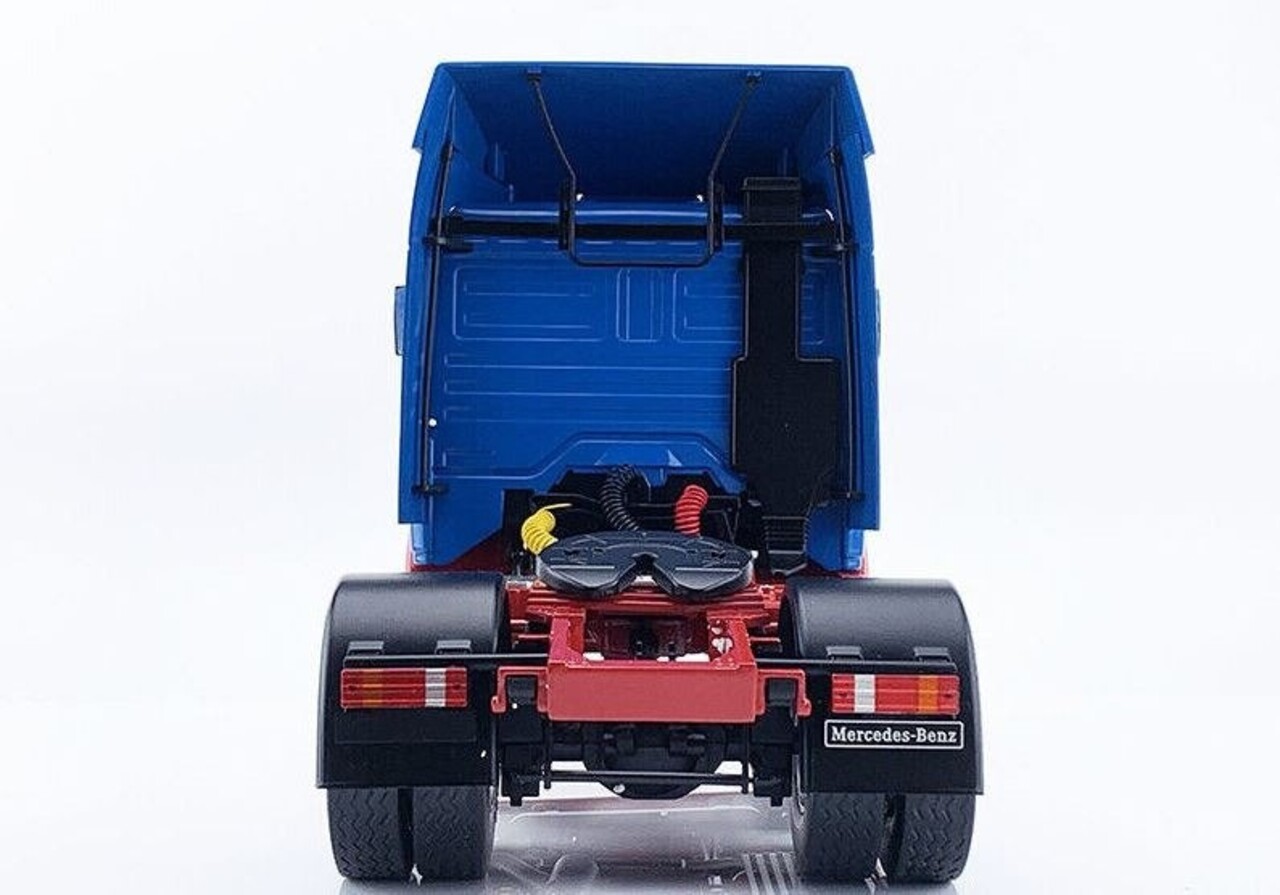 Mercedes-Benz Mercedes-Benz 1853 SK II - 1:18 - Modelcar Group