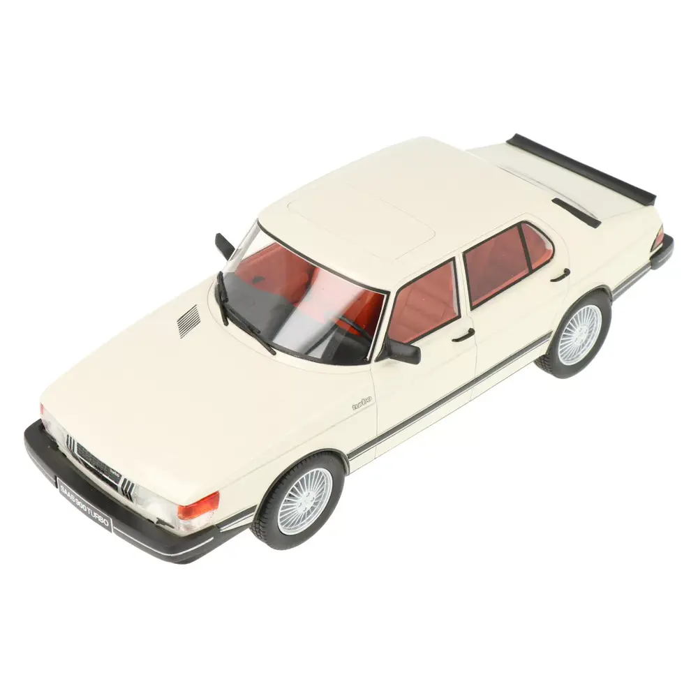 Saab Saab 900 Turbo 4-Door 1981 - 1:18 - Cult Scale Models Saab Saab 900 Turbo 4-Door 1981 - 1:18 - Cult Scale Models