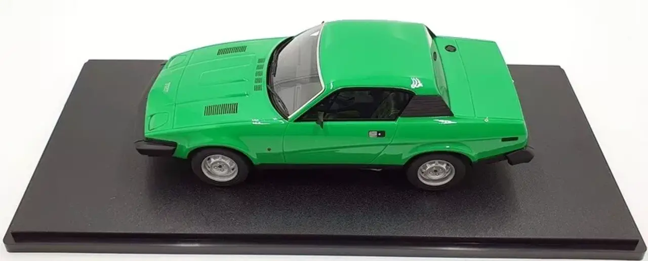 Triumph Triumph TR7 Coupe 1979-1982 - 1:18 - Cult Scale Models Triumph Triumph TR7 Coupe 1979-1982 - 1:18 - Cult Scale Models