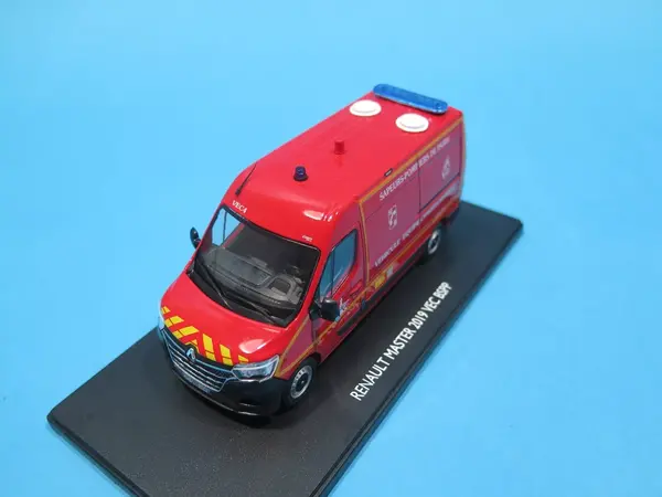 Renault Renault Master Van VEC Cynotechnic Equipment Fire Department Paris 2019 - 1:43 - Eligor Renault Renault Master Van VEC Cynotechnic Equipment Fire Department Paris 2019 - 1:43 - Eligor