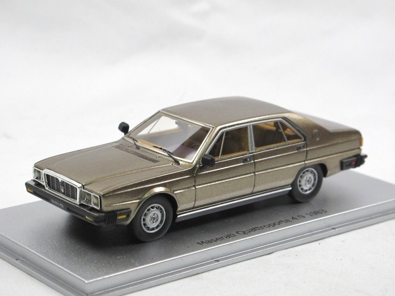 Maserati Maserati Quattroporte 4.9 1983 - 1:43 - KESS Maserati Maserati Quattroporte 4.9 1983 - 1:43 - KESS