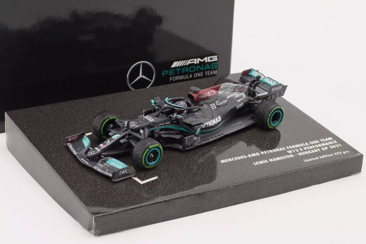 Formule 1 Mercedes-AMG Petronas F1 Team W12 E Perf. #44 Hungary GP 2021 - 1:43 - Minichamps Formule 1 Mercedes-AMG Petronas F1 Team W12 E Perf. #44 Hungary GP 2021 - 1:43 - Minichamps