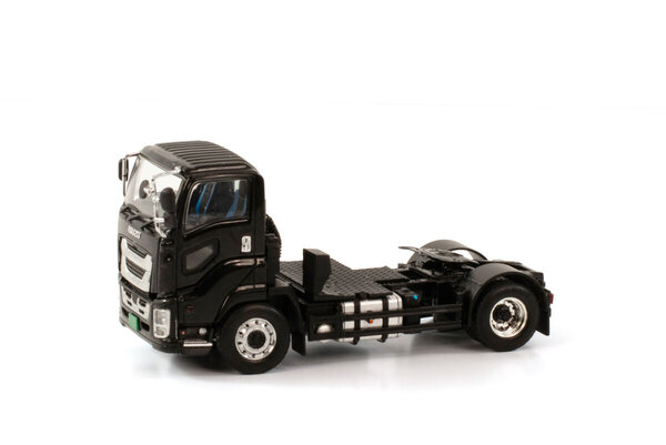 Isuzu Isuzu Giga Short Cab 4x2 'Black' - 1:50 - WSI Models