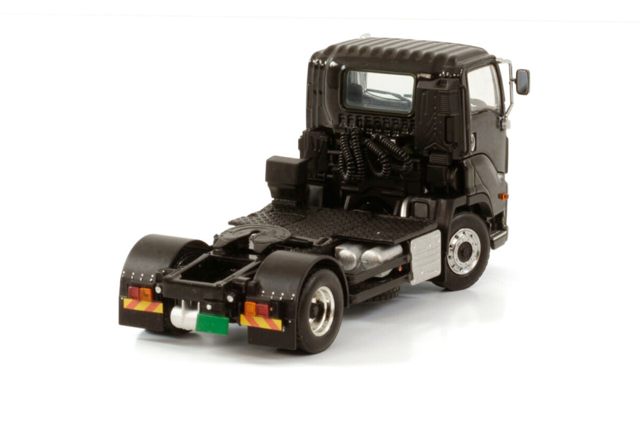 Isuzu Isuzu Giga Short Cab 4x2 'Black' - 1:50 - WSI Models