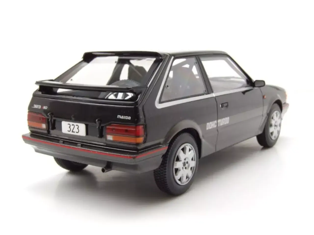 Mazda Mazda 323 4WD Turbo 1989  - 1:24 - Whitebox Mazda Mazda 323 4WD Turbo 1989  - 1:24 - Whitebox