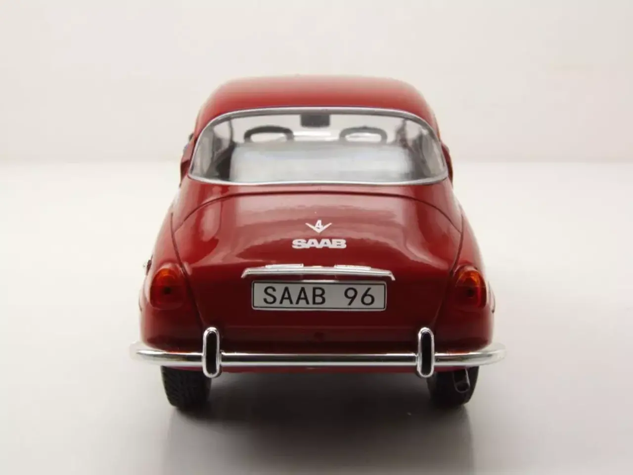 Saab Saab 96 V4 1970 - 1:24 - Whitebox Saab Saab 96 V4 1970 - 1:24 - Whitebox