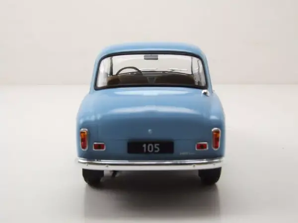 Moskvitch Syrena 105 1975 - 1:24 - Whitebox Moskvitch Syrena 105 1975 - 1:24 - Whitebox