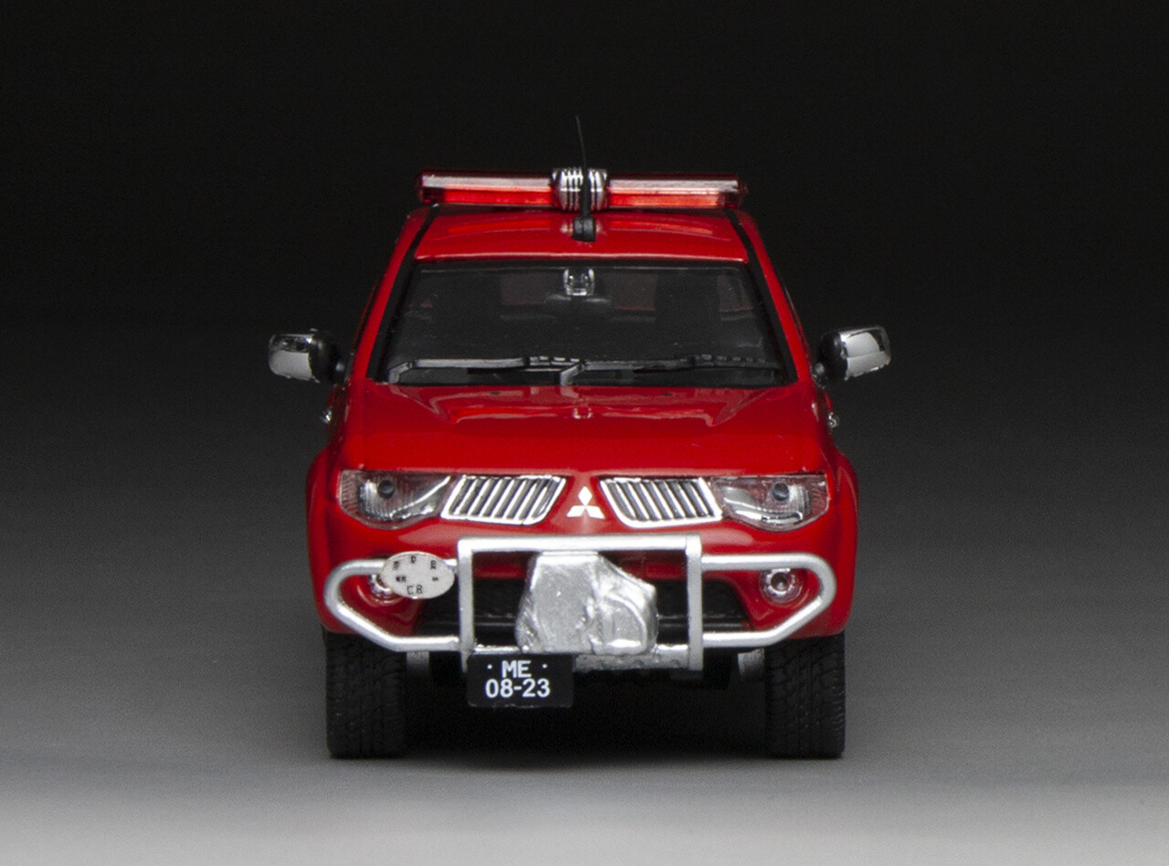 Mitsubishi Mitsubishi L200 Pick-Up 'Macau Fire Department' - 1:43 - Vitesse/SunStar