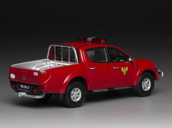Mitsubishi Mitsubishi L200 Pick-Up 'Macau Fire Department' - 1:43 - Vitesse/SunStar