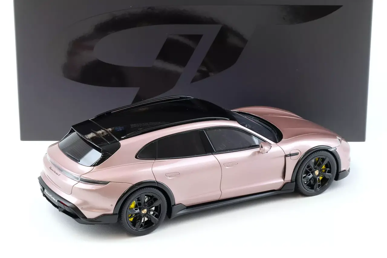 Porsche Porsche Taycan Turbo S Cross Turismo 2022 - 1:18 - GT Spirit Porsche Porsche Taycan Turbo S Cross Turismo 2022 - 1:18 - GT Spirit