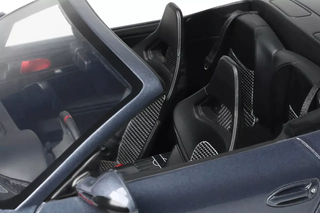 Porsche Porsche 911/ 997 Cabrio LB Works 2016 - 1:18 - GT Spirit Porsche Porsche 911/ 997 Cabrio LB Works 2016 - 1:18 - GT Spirit