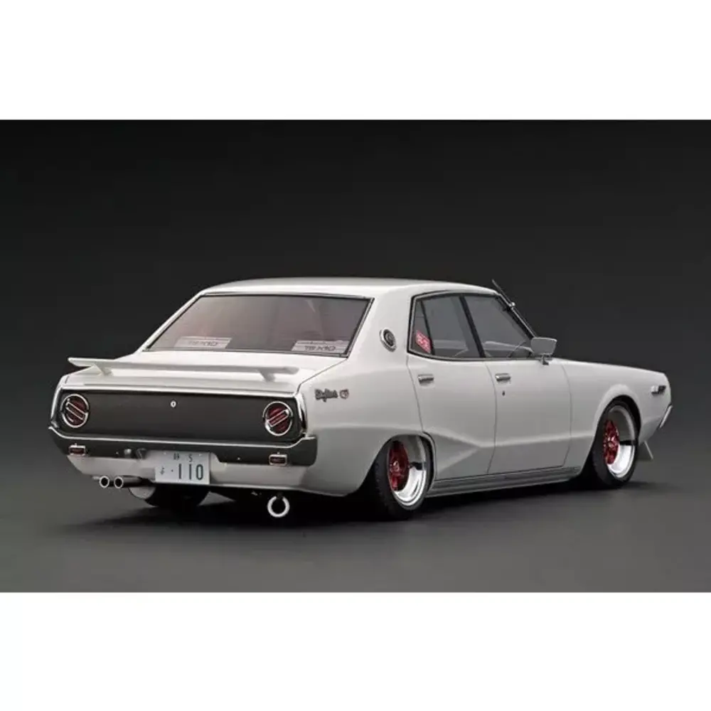 Nissan Nissan Skyline 2000 GT-X (GC110) + L28 Engine - 1:18 - Ignition Model Nissan Nissan Skyline 2000 GT-X (GC110) + L28 Engine - 1:18 - Ignition Model
