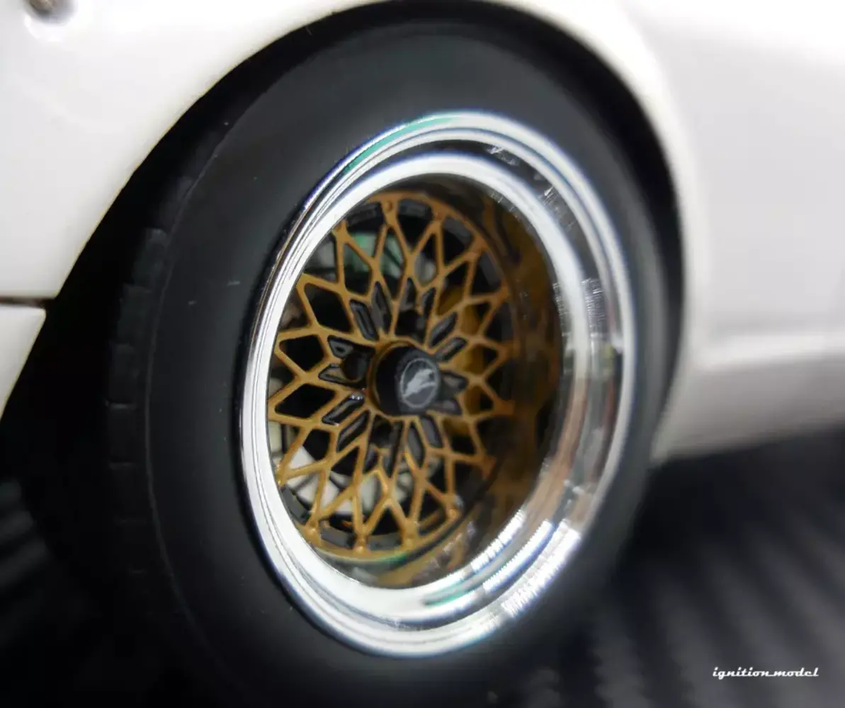 Nissan Nissan Fairlady Z (S30) STAR ROAD - 1:18 - Ignition Model Nissan Nissan Fairlady Z (S30) STAR ROAD - 1:18 - Ignition Model