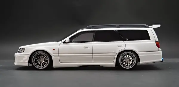 Nissan Nissan Stagea 260RS (WGNC34) + RB26DETT Engine - 1:18 - Ignition Model Nissan Nissan Stagea 260RS (WGNC34) + RB26DETT Engine - 1:18 - Ignition Model