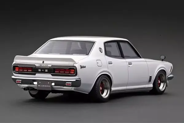 ミニカー 1/18 Nissan Bluebird 2000GTX With Engine 1/18 Nissan Bluebird U 2000GTX (G610) White 1/18「L20型