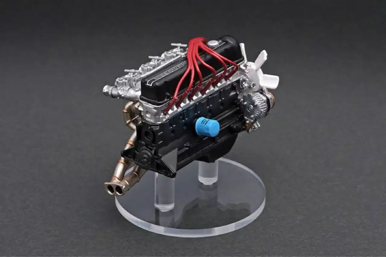 1/18 Nissan Bluebird 2000GTX With Engine