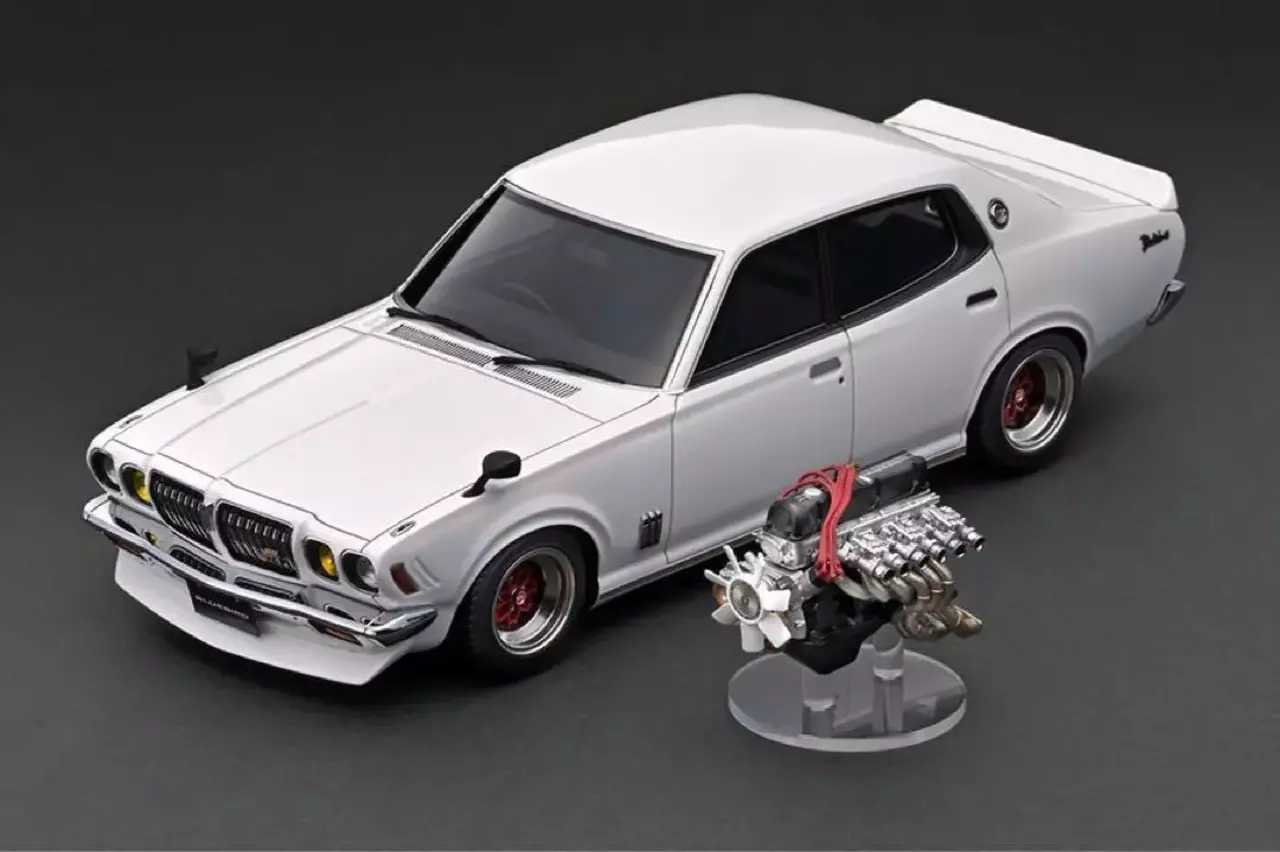 Nissan Nissan Bluebird U 2000GTX (G610) + L20 Engine - 1:18 - Ignition Model Nissan Nissan Bluebird U 2000GTX (G610) + L20 Engine - 1:18 - Ignition Model