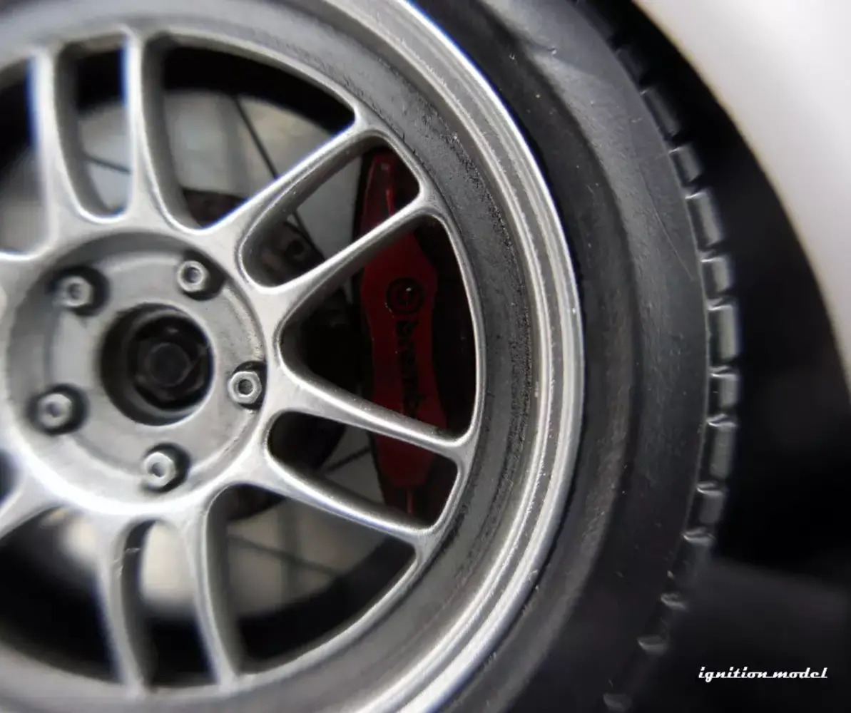 Honda Honda Integra (DC5) Type R 17 Inch Wheels - 1:18 - Ignition Model