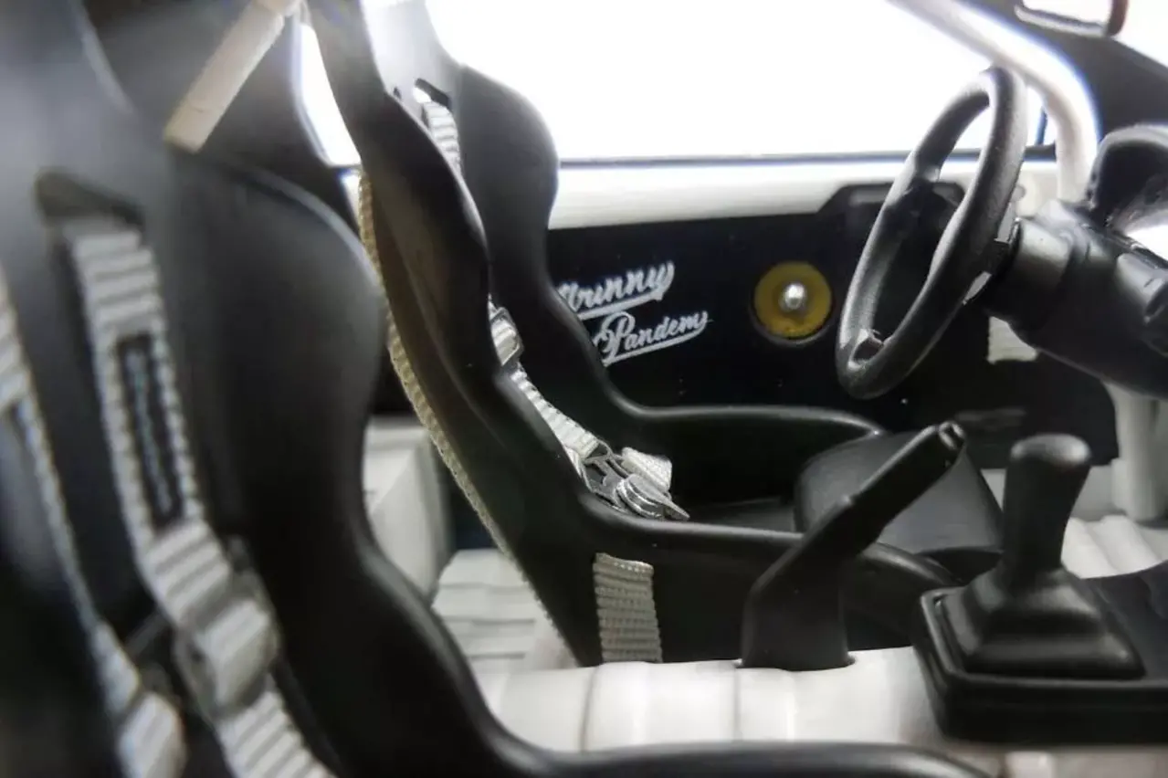 Mazda Mazda Pandem RX-7 (FC3S) - 1:18 - Ignition Model Mazda Mazda Pandem RX-7 (FC3S) - 1:18 - Ignition Model